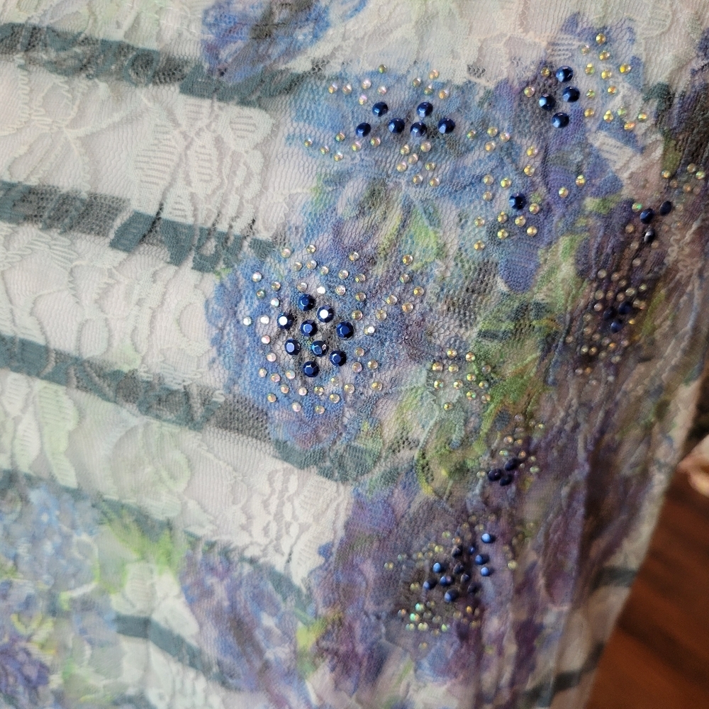 Brittany Black Blue White Lace Floral Embellished Sleeveless Tunic Blouse Top - Picture 5 of 8